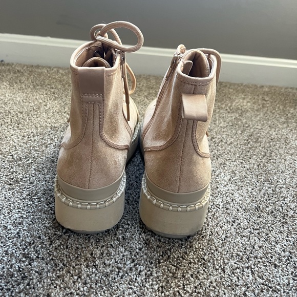 Universal thread Kayson boots tan/cream size 11 women’s - Picture 5 of 6